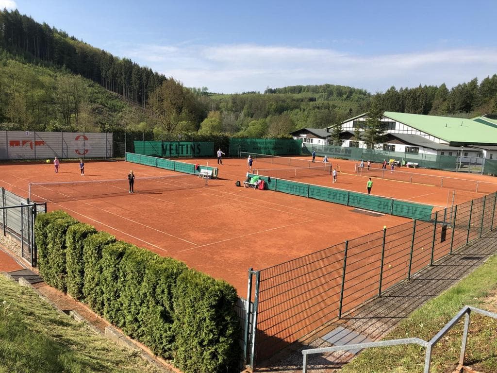 Eltern-Kind-Turnier Bild 1